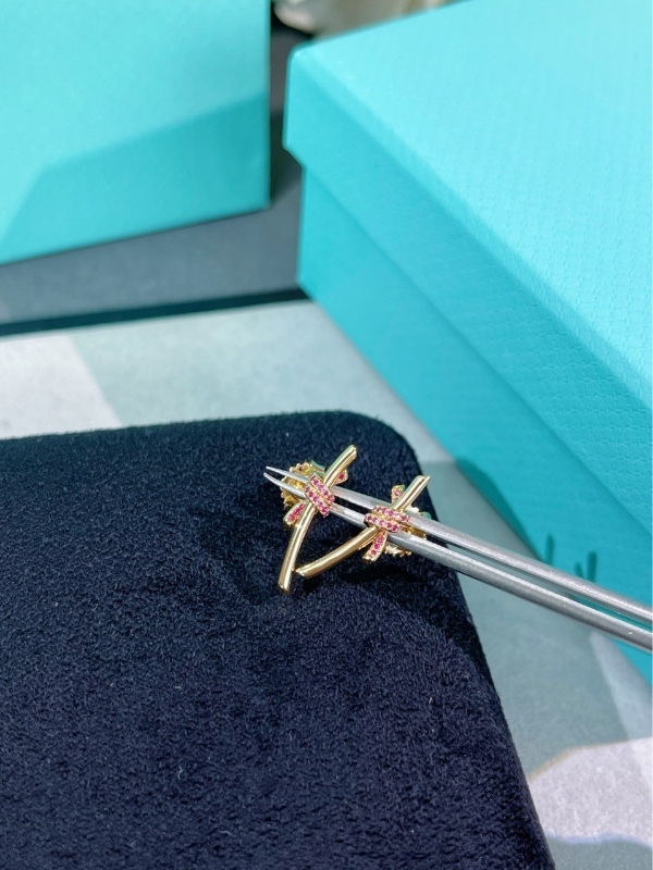 Buy replica Tiffany Knot Earrings and replica jewelry from PICKS Jewelry