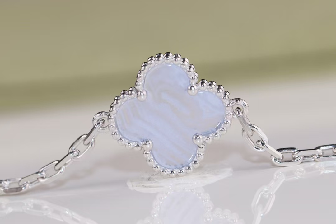 Buy replica Van Cleef & Arpels Vintage Alhambra Bracelet 5 Motifs and replica jewelry from PICKS Jewelry