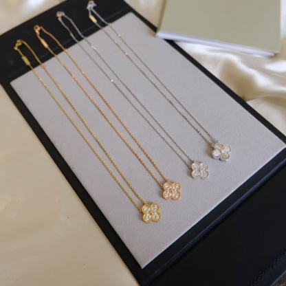 Buy replica Van Cleef & Arpels Vintage Alhambra Pendant Necklace and replica jewelry from PICKS Jewelry