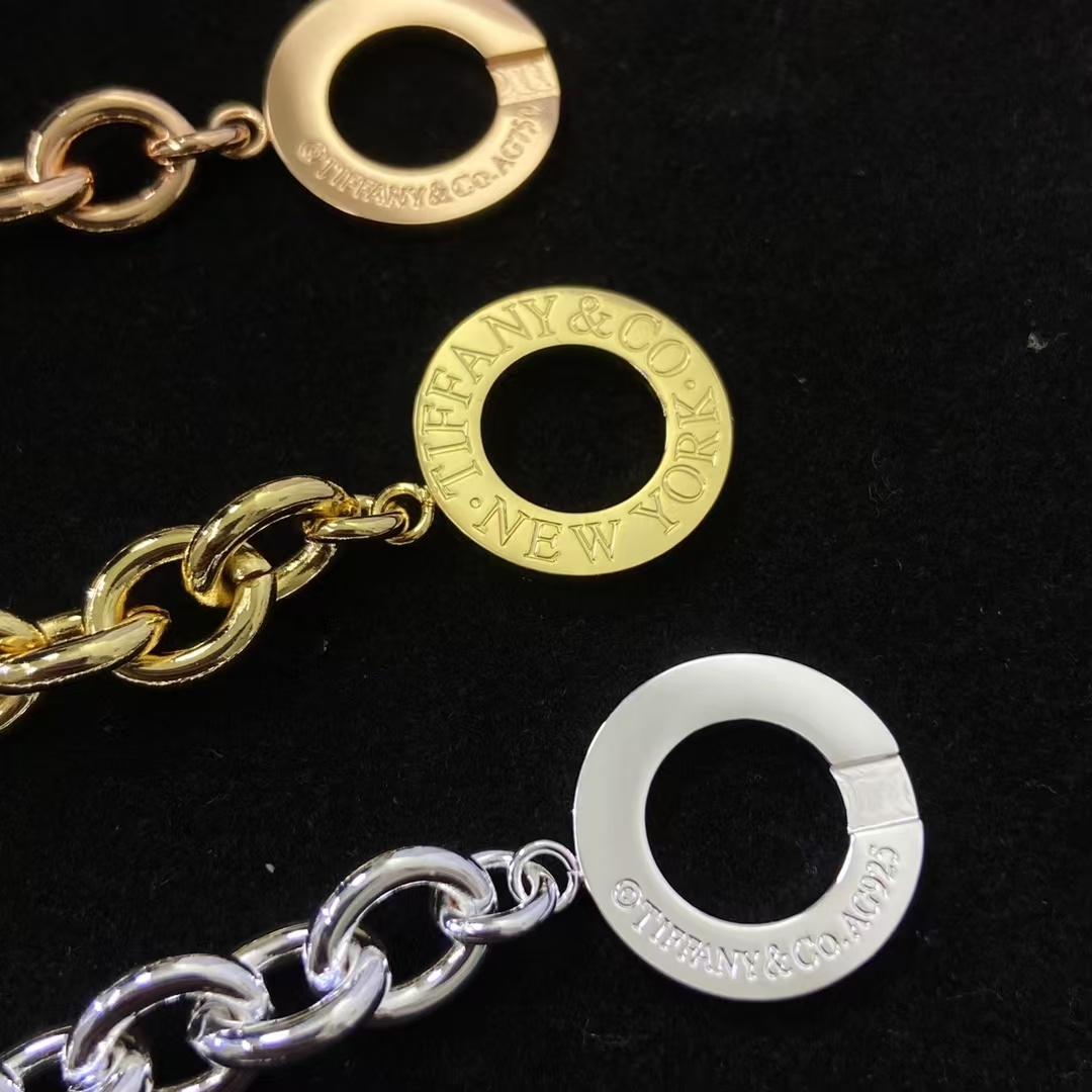 Buy replica Tiffany Heart Charm OT Clasp Bracelet and replica jewelry from PICKS Jewelry