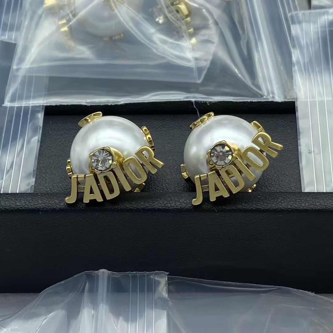 Buy replica Dior JADIOR Paved on Pearl Stud Earrings and replica jewelry from PICKS Jewelry