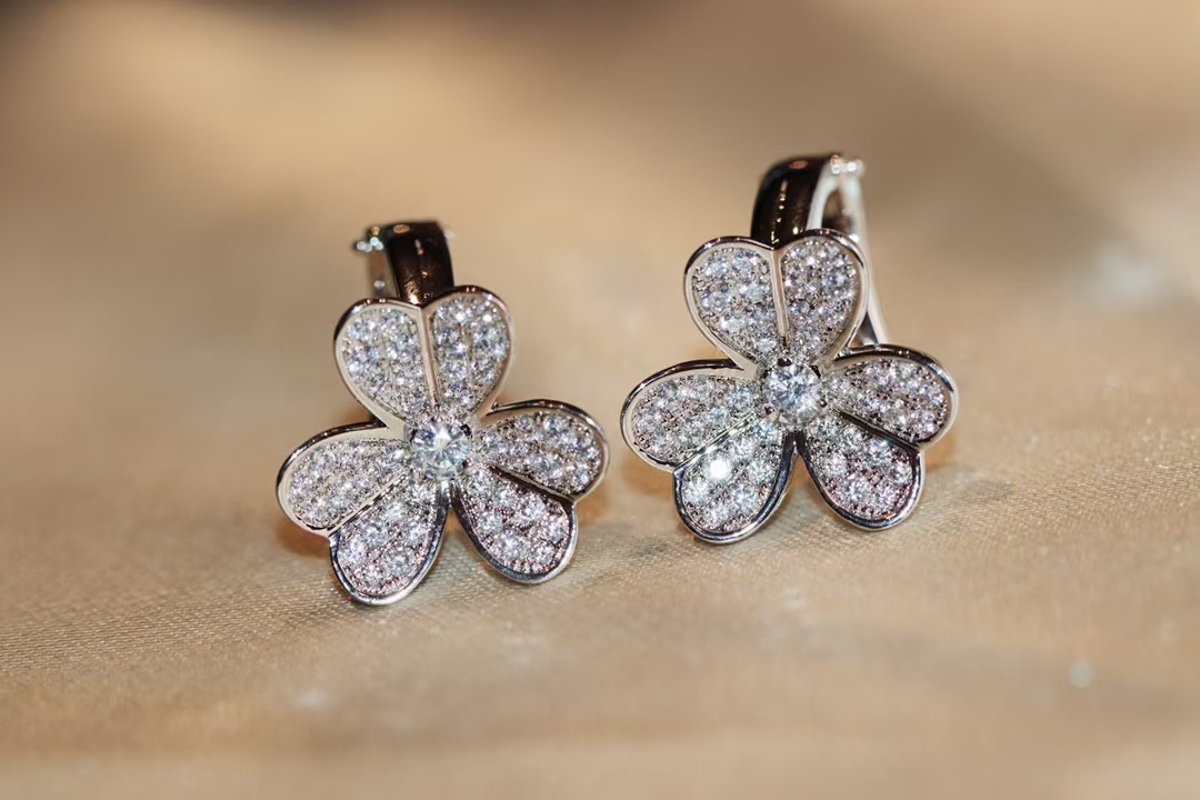 Buy replica Van Cleef & Arpels Frivole Earrings - Small and replica jewelry from PICKS Jewelry