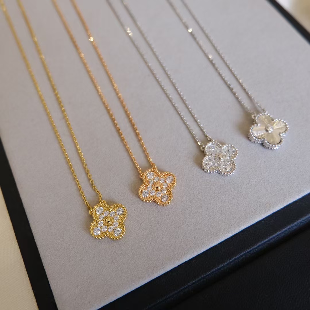 Buy replica Van Cleef & Arpels Vintage Alhambra Pendant Necklace and replica jewelry from PICKS Jewelry