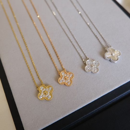 Buy replica Van Cleef & Arpels Vintage Alhambra Pendant Necklace and replica jewelry from PICKS Jewelry