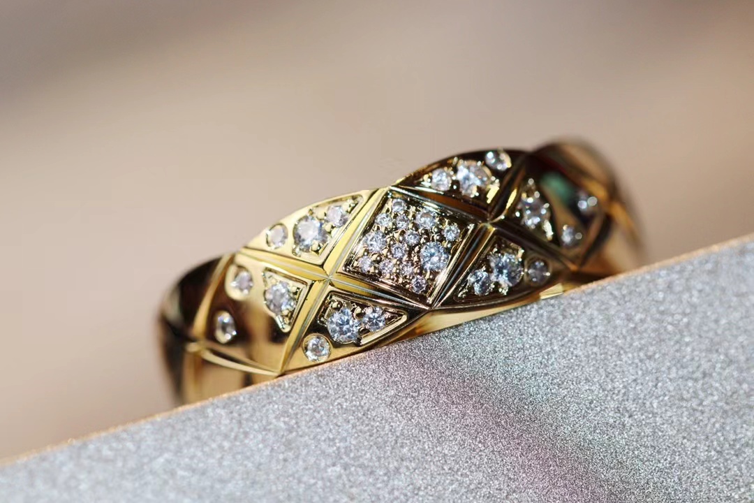 Buy replica Chanel Rose Gold Crush Ring and replica jewelry from PICKS Jewelry