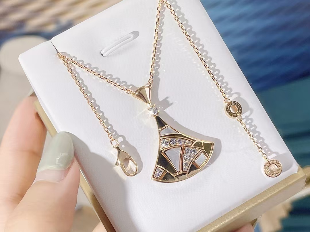 Buy replica Bvlgari Divas' Dream Necklace and replica jewelry from PICKS Jewelry