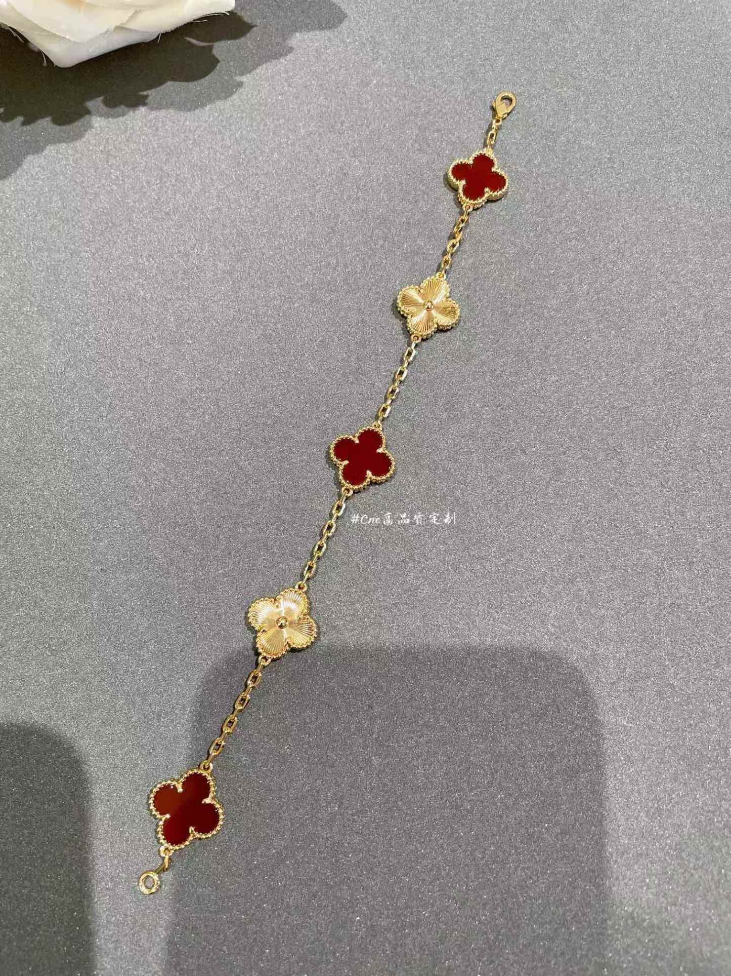 Buy replica Van Cleef & Arpels Vintage Alhambra Five Clover Bracelet 5 Motifs and replica jewelry from PICKS Jewelry