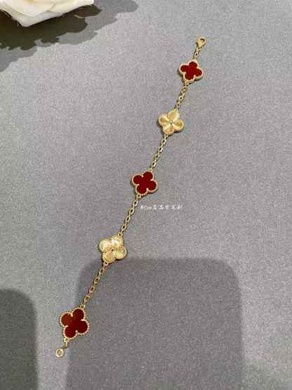 Buy replica Van Cleef & Arpels Vintage Alhambra Five Clover Bracelet 5 Motifs and replica jewelry from PICKS Jewelry