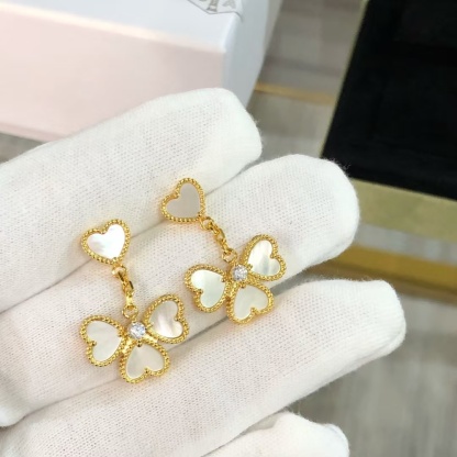Buy replica Van Cleef & Arpels Sweet Hearts Earrings and replica jewelry from PICKS Jewelry