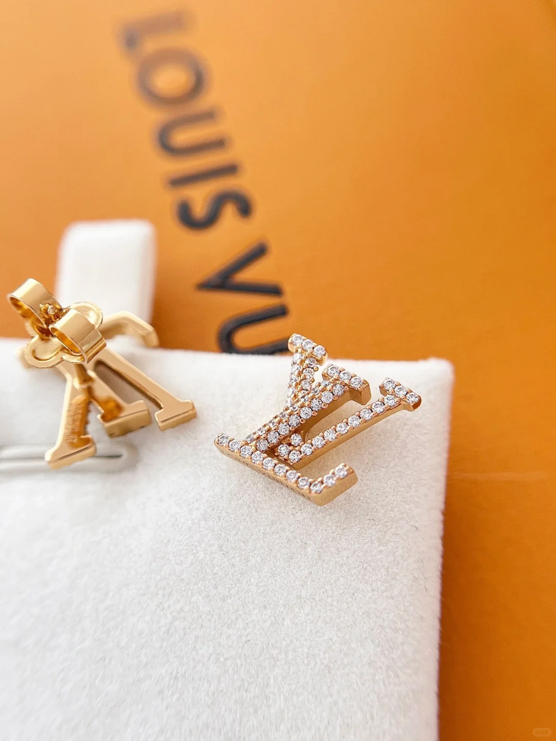 Buy replica Louis Vuitton Diamond LV Letter Earrings and replica jewelry from PICKS Jewelry