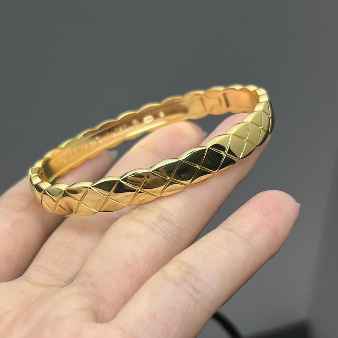 Buy replica Chanel Coco Crush Bangle Bracelet and replica jewelry from PICKS Jewelry