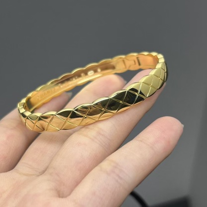 Buy replica Chanel Coco Crush Bangle Bracelet and replica jewelry from PICKS Jewelry