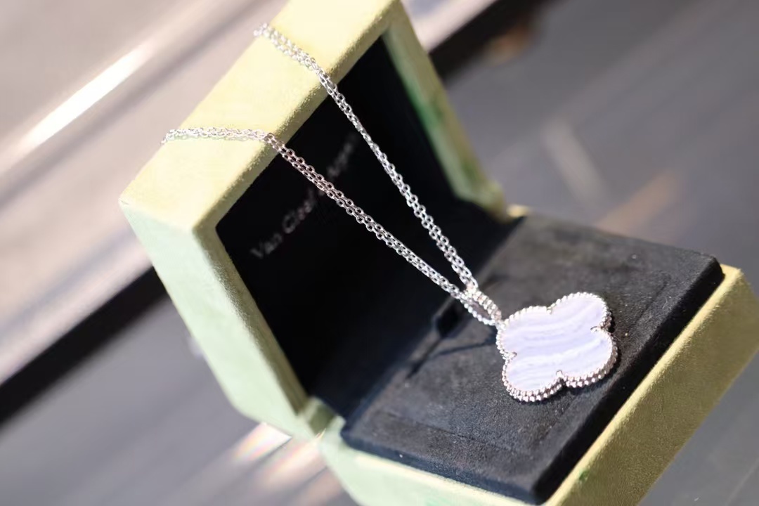 Buy replica Van Cleef & Arpels Vintage Alhambra Pendant Necklace - Large and replica jewelry from PICKS Jewelry