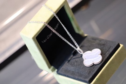 Buy replica Van Cleef & Arpels Vintage Alhambra Pendant Necklace - Large and replica jewelry from PICKS Jewelry