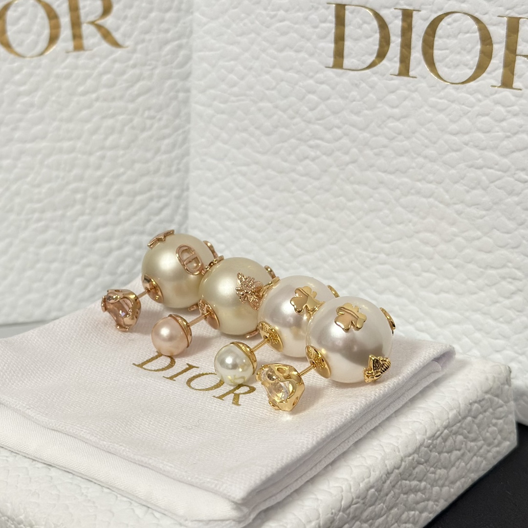 Buy replica Dior New Two Pearls Stud Earrings and replica jewelry from PICKS Jewelry