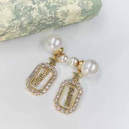 Buy replica Dior JADIOR Drop Pearl Earrings and replica jewelry from PICKS Jewelry