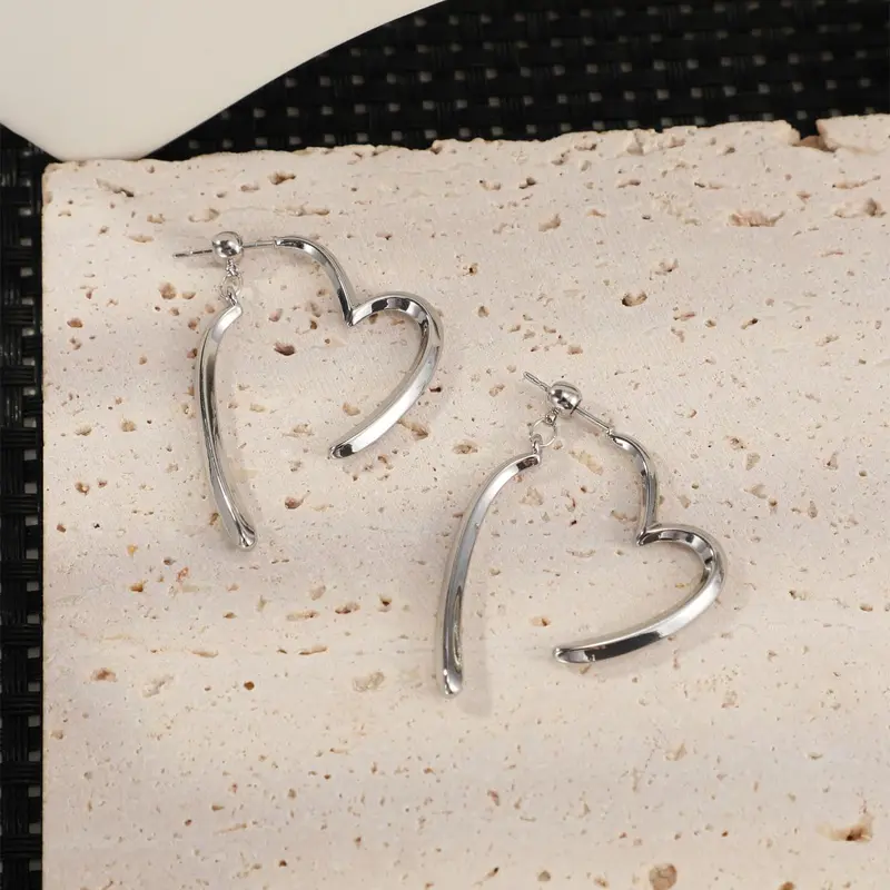 Lovely Love Earrings