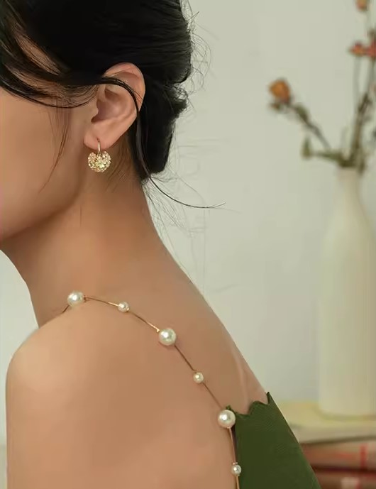 New In Vintage Flower Earrings