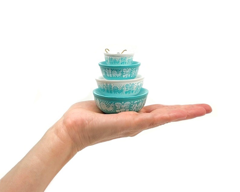 🔥2024 NEW🔥Miniature Pyrex Bowl Stack Ornament