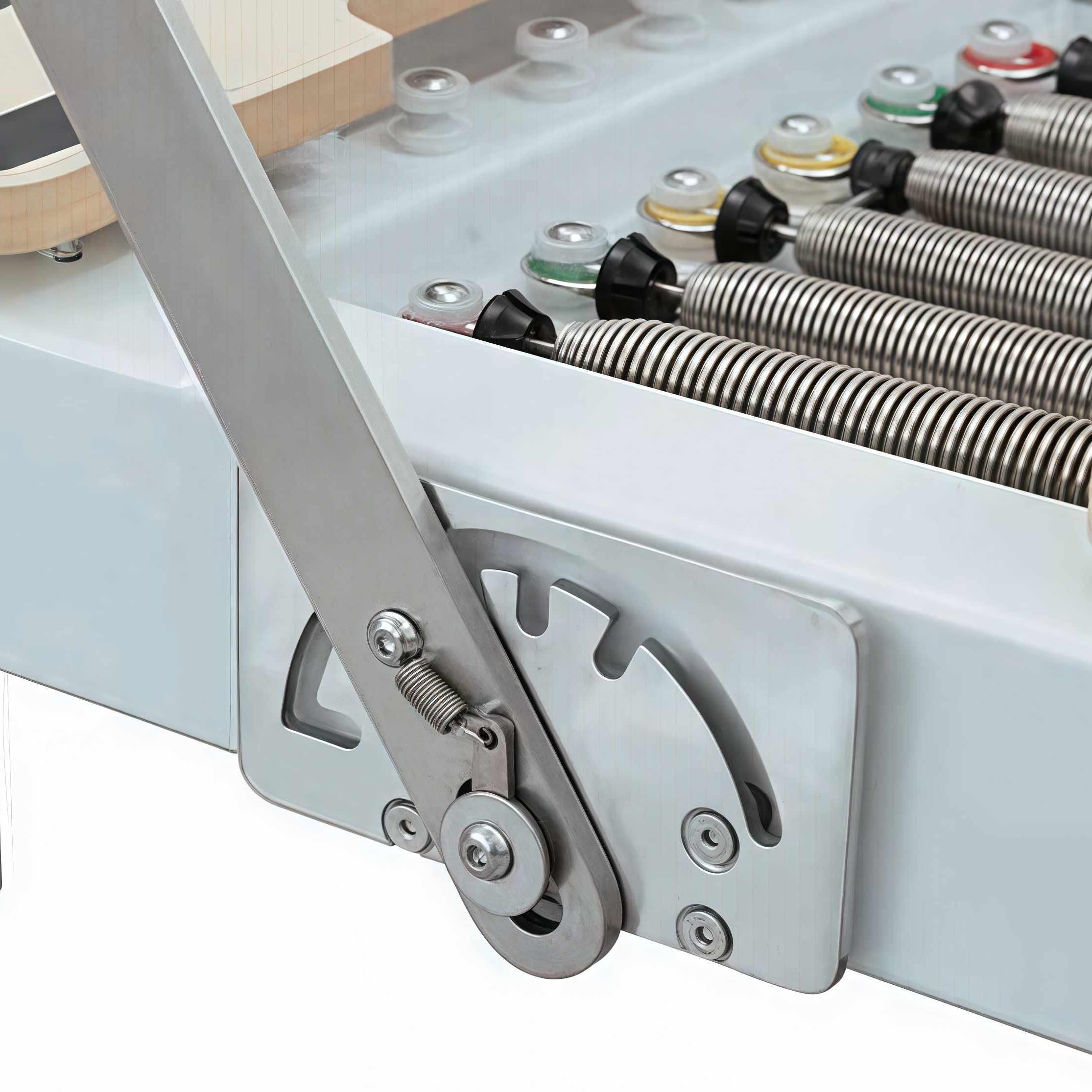 Compact Aluminum Alloy Frame Black Pilates Reformer