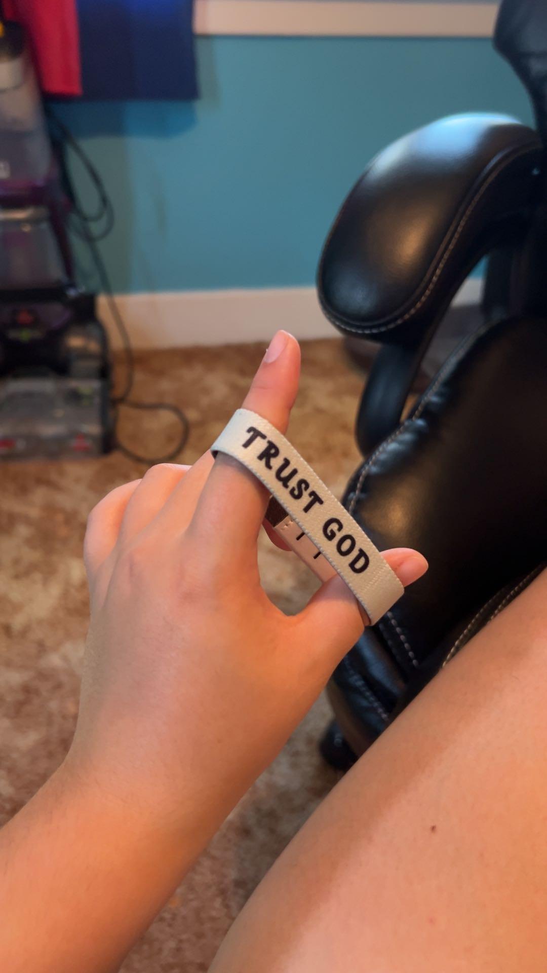 Trust God-EWOPT Daily Bible Bracelet-ewoptbracelet