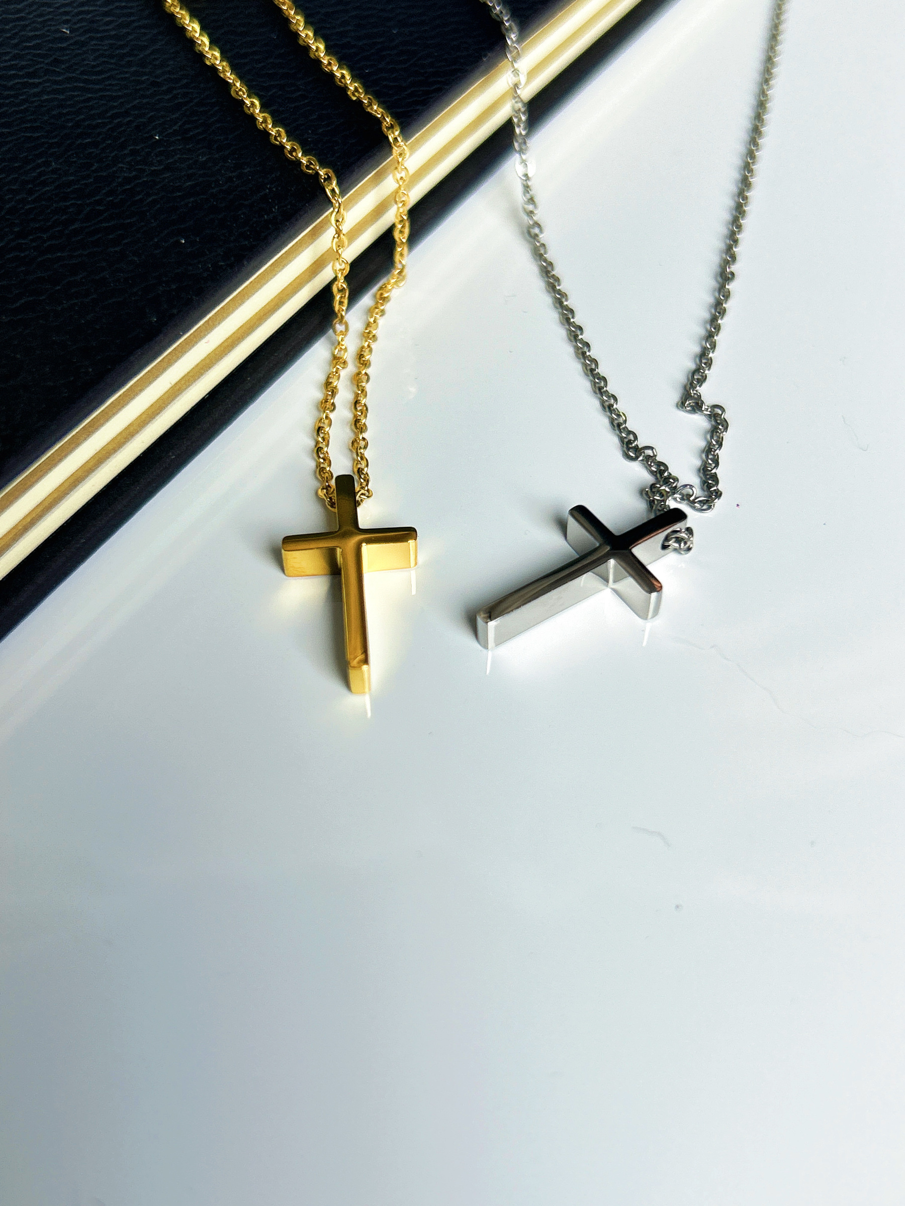 "Strength of Faith" Silver Cross Necklace with Philippians 4:13 NFC Keychain – Empower Your Day