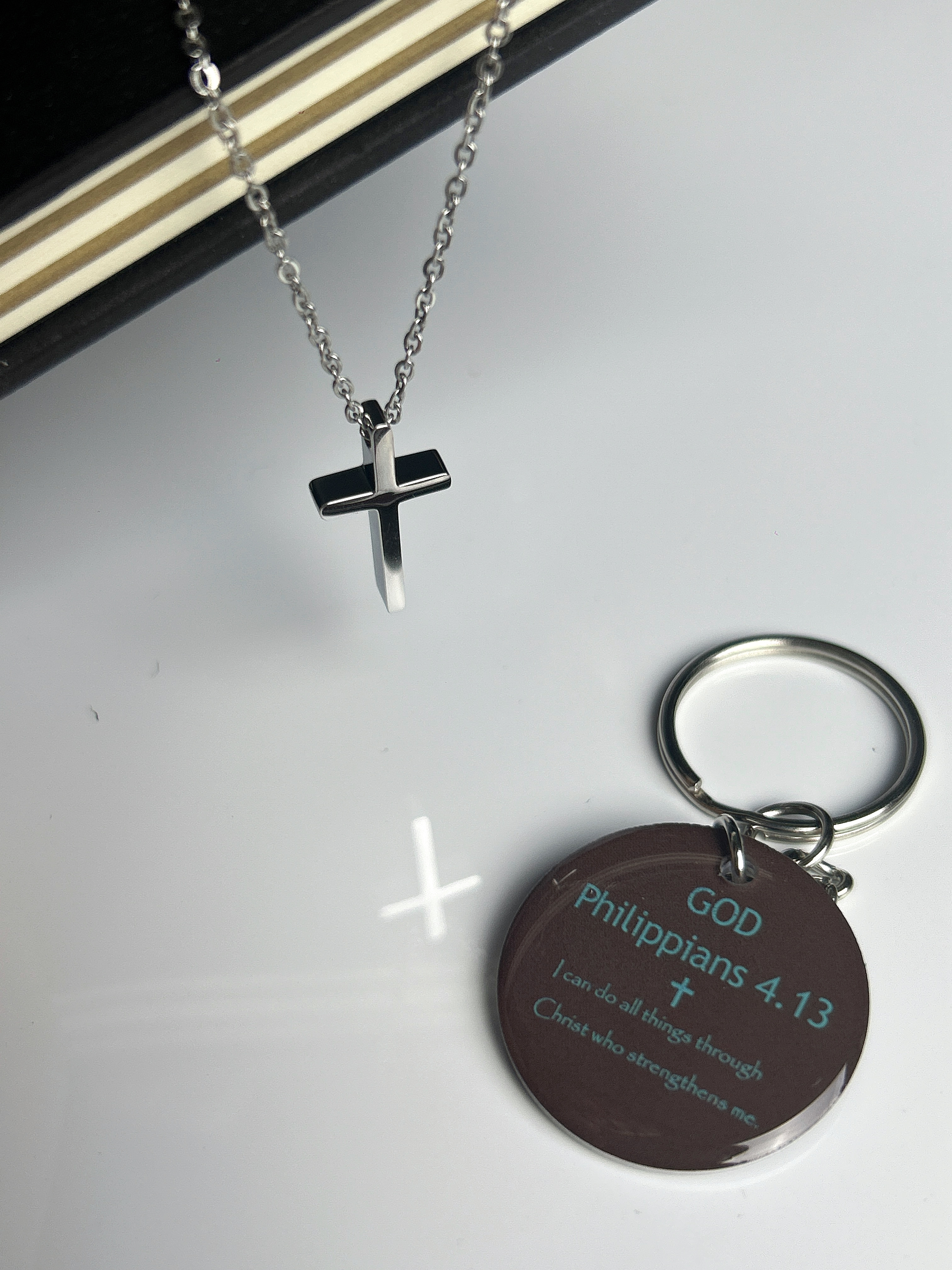 "Strength of Faith" Silver Cross Necklace with Philippians 4:13 NFC Keychain – Empower Your Day