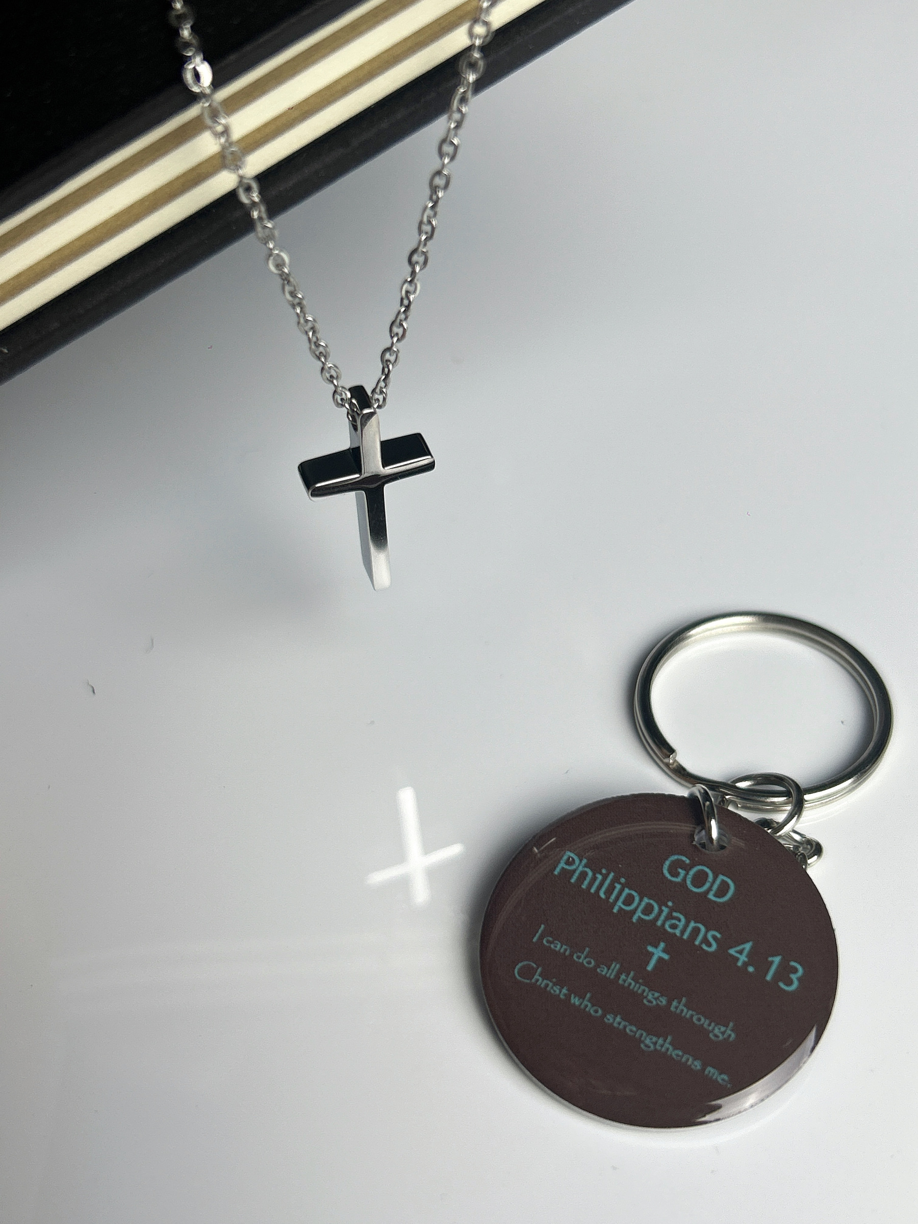 "Strength of Faith" Silver Cross Necklace with Philippians 4:13 NFC Keychain – Empower Your Day