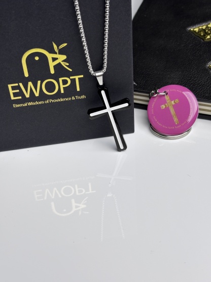 Crafted with precision, this stainless steel cross necklace with a unique carbon fiber inlay and an NFC keychain provides a daily connection to biblical scriptures, merging traditional symbols with contemporary technology.