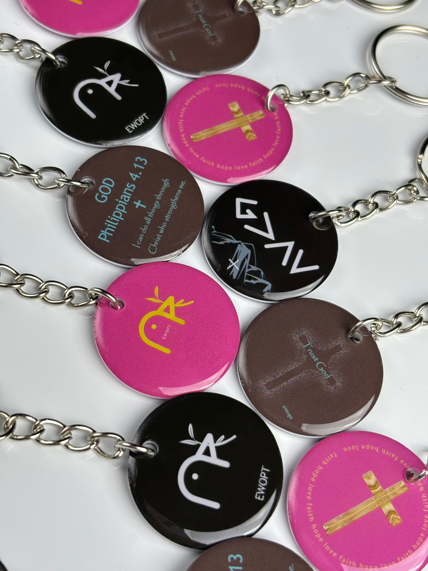 【EWOPT】Personalized NFC Keychain, Daily Bible Verse Keychain, Faith-Based Anxiety Relief Charm, Christian Gift for Men & Women, Inspirational Religious Keychain