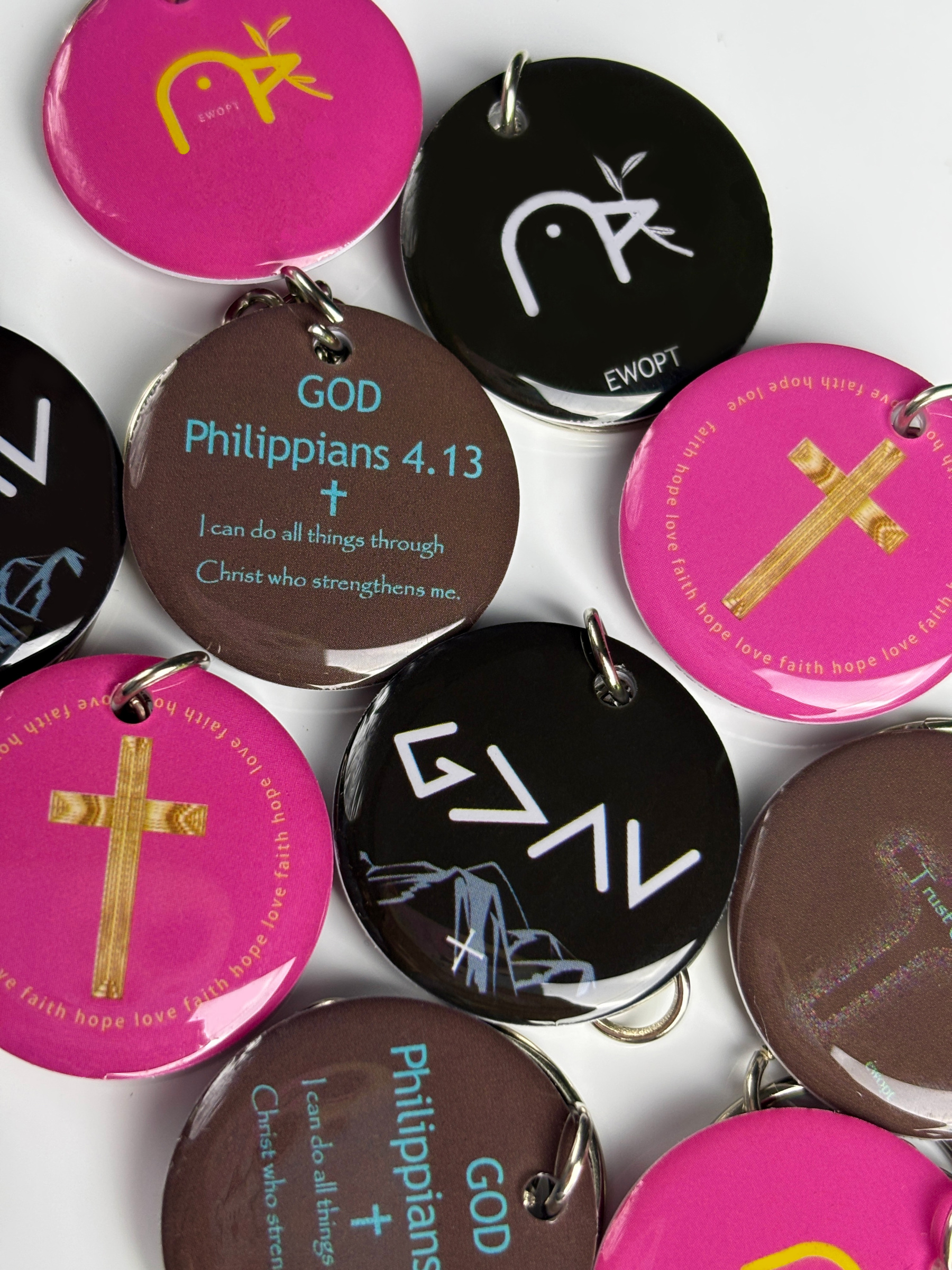 【EWOPT】Personalized NFC Keychain, Daily Bible Verse Keychain, Faith-Based Anxiety Relief Charm, Christian Gift for Men & Women, Inspirational Religious Keychain