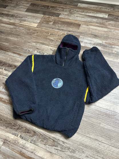 STICKY FINGERS (FLEECE JACKET)