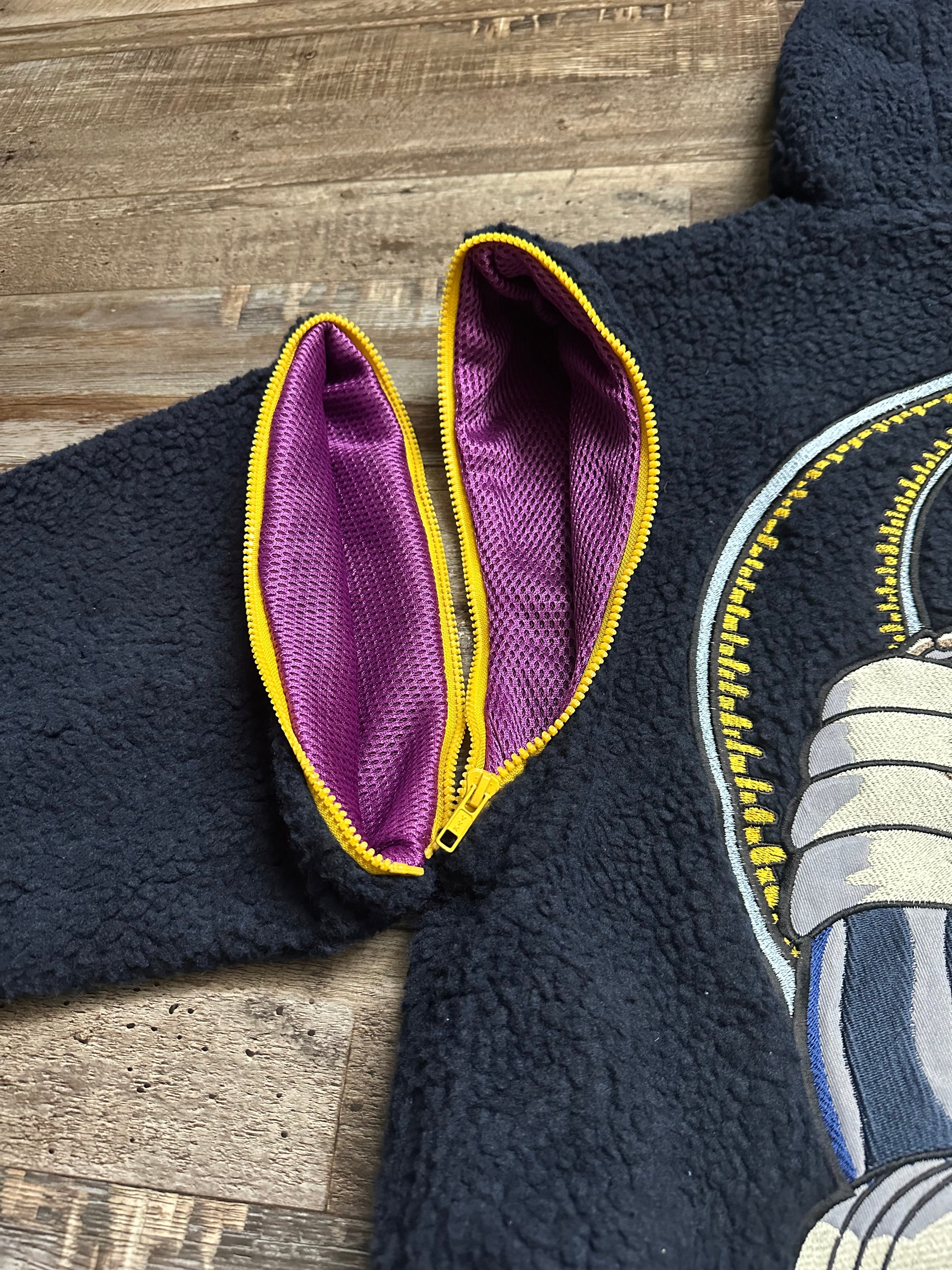 STICKY FINGERS (FLEECE JACKET)