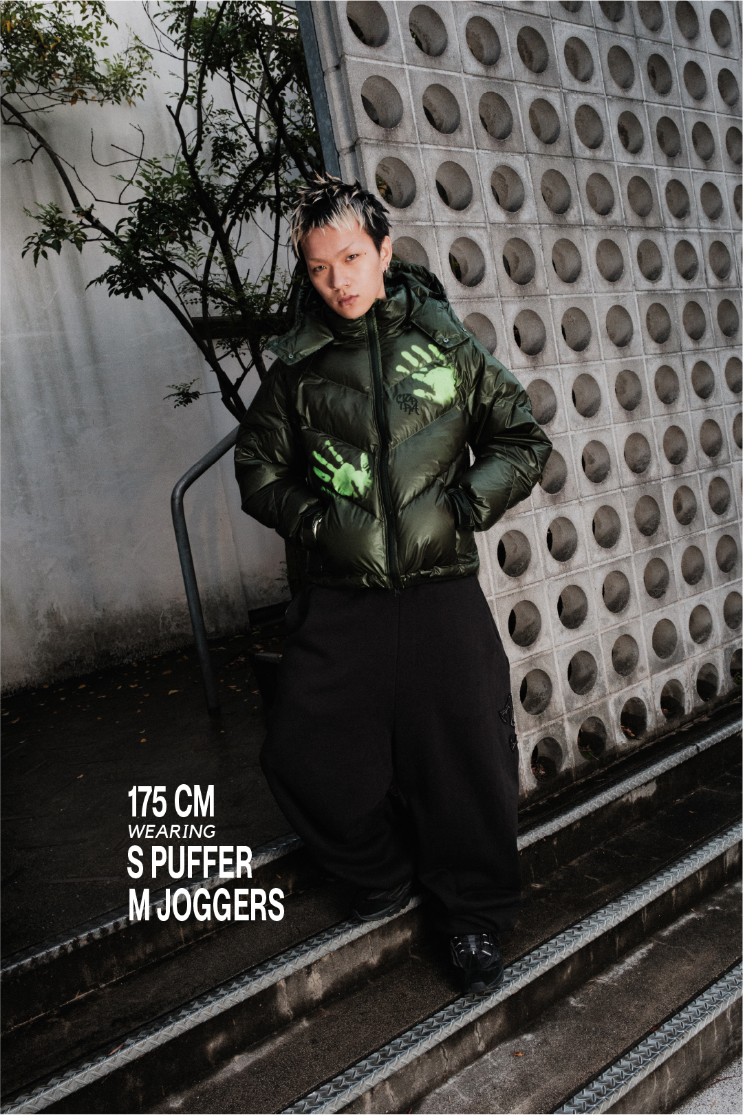 Reverse Bigstep Joggers (Black)