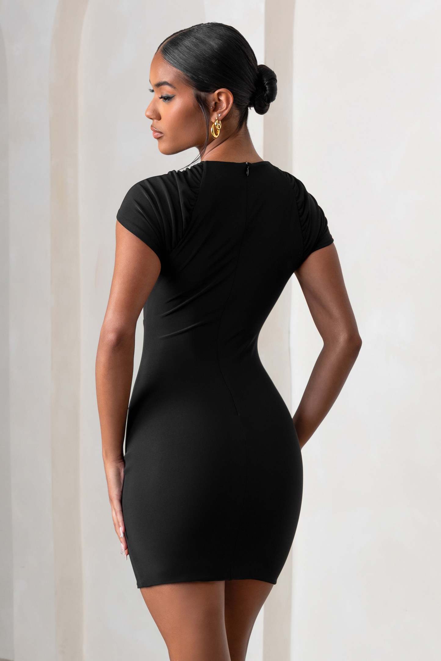 Fashionista Black Twist Front Mini Dress With Cut Out Detail-Fashionmomo.All Rights Reserved