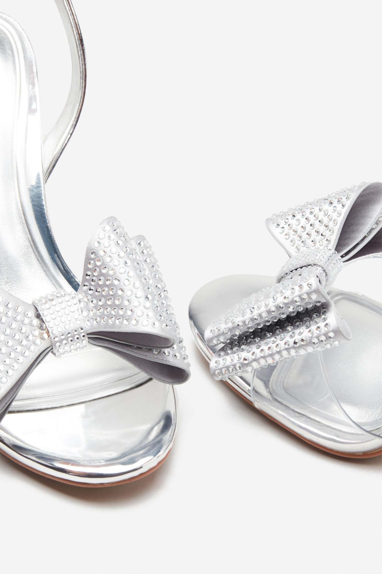 Bowing Silver Metallic Heeled Sandals With Diamante Bows-Fashionmomo.All Rights Reserved