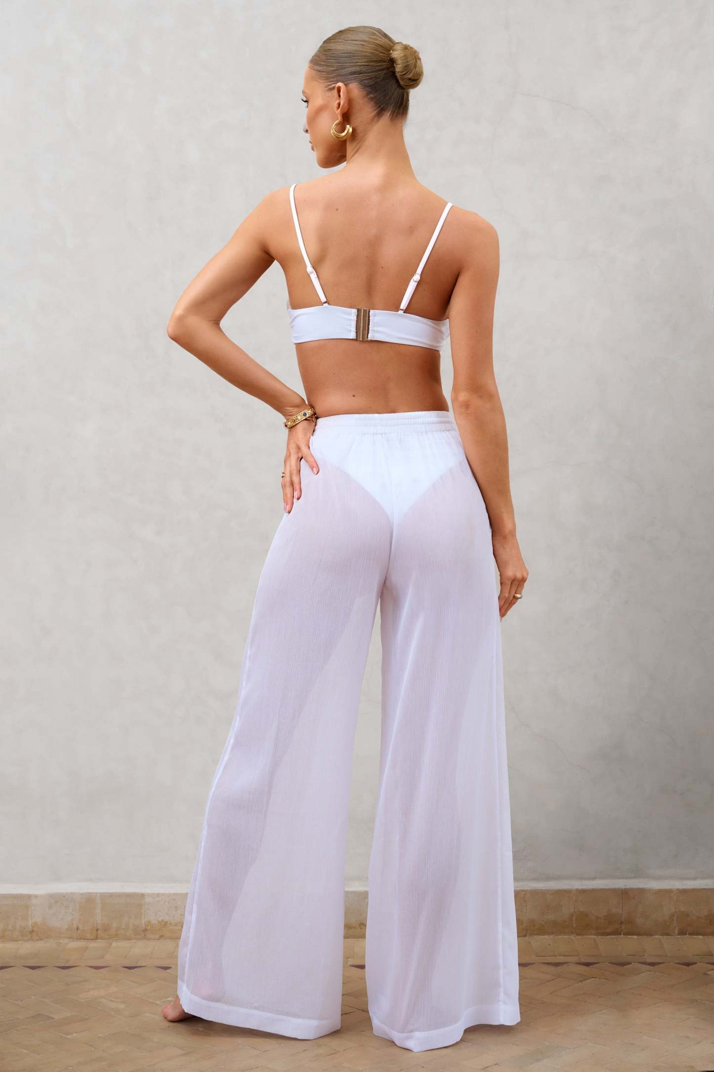 Fresh Heir White High-Waisted Wide-Leg Chiffon Trousers With Belt-Fashionmomo.All Rights Reserved