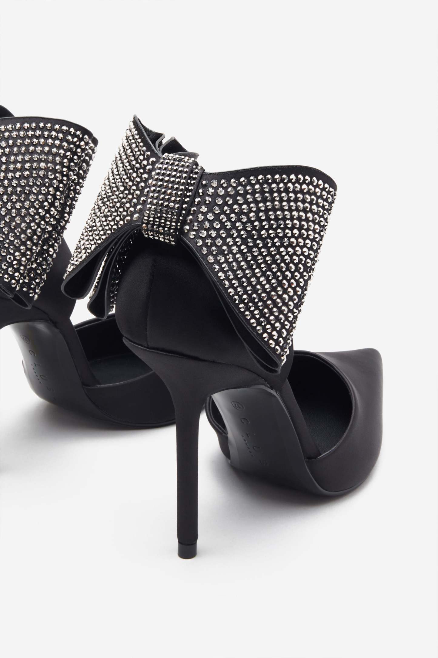 Flashing Lights Black Satin Pointed Court Heels With Diamante Bows-Fashionmomo.All Rights Reserved