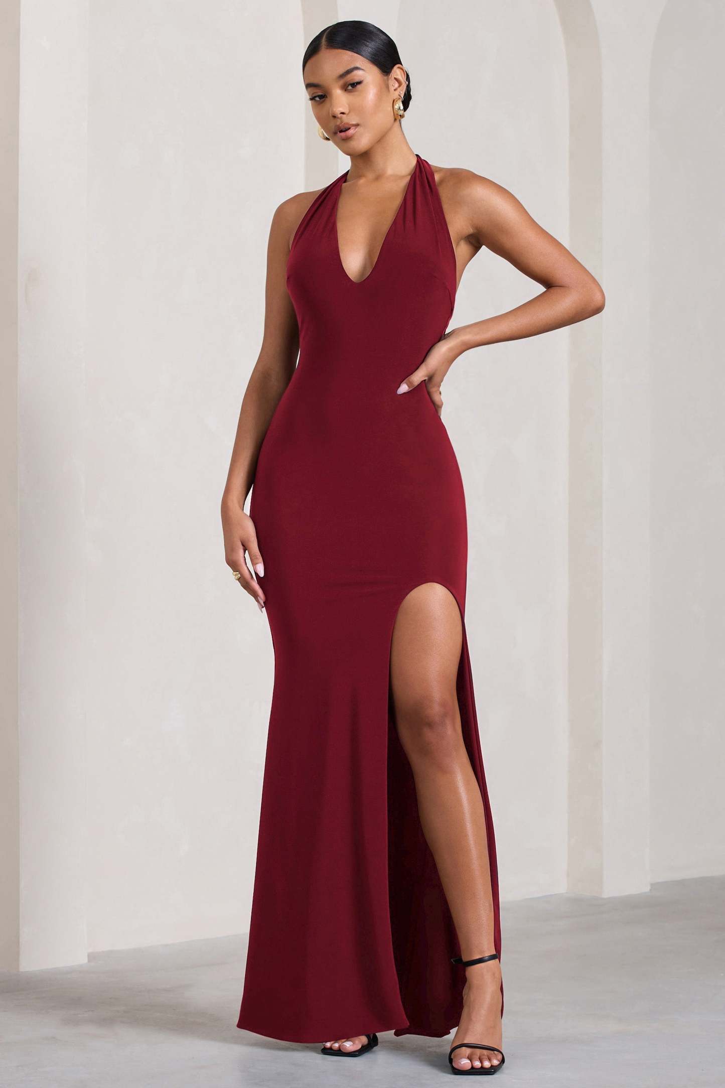 Glamour Berry Backless V Plunge Halter Neck Maxi Dress With Side Split-Fashionmomo.All Rights Reserved