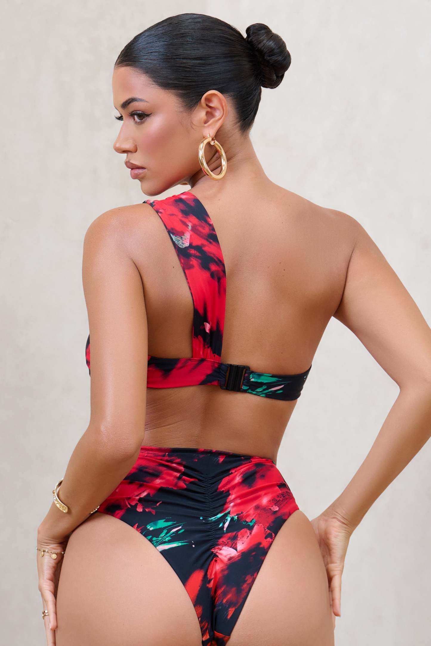 Bowline Multi Print One Shoulder Knotted Bikini Top-Fashionmomo.All Rights Reserved