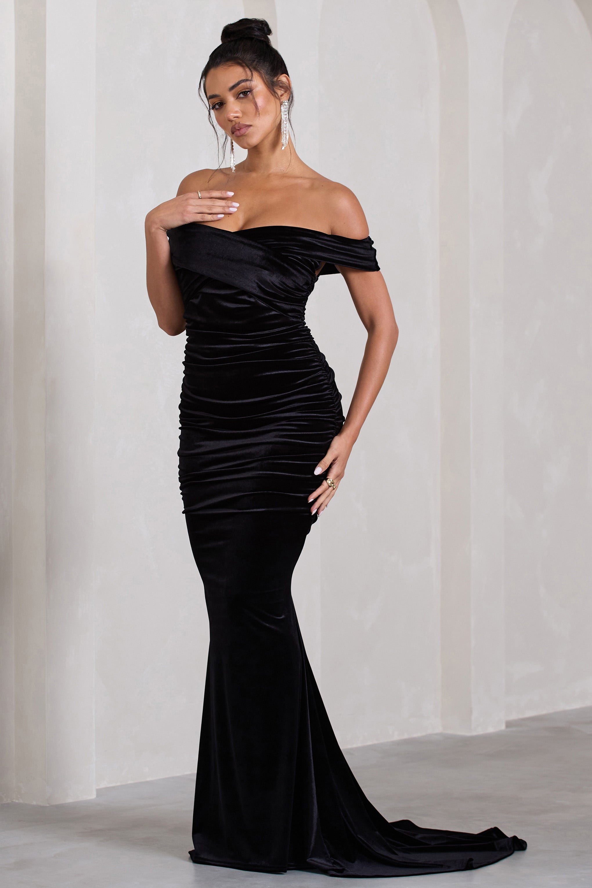 Apolline Black Velvet Off The Shoulder Ruched Fishtail Maxi Dress-Fashionmomo.All Rights Reserved