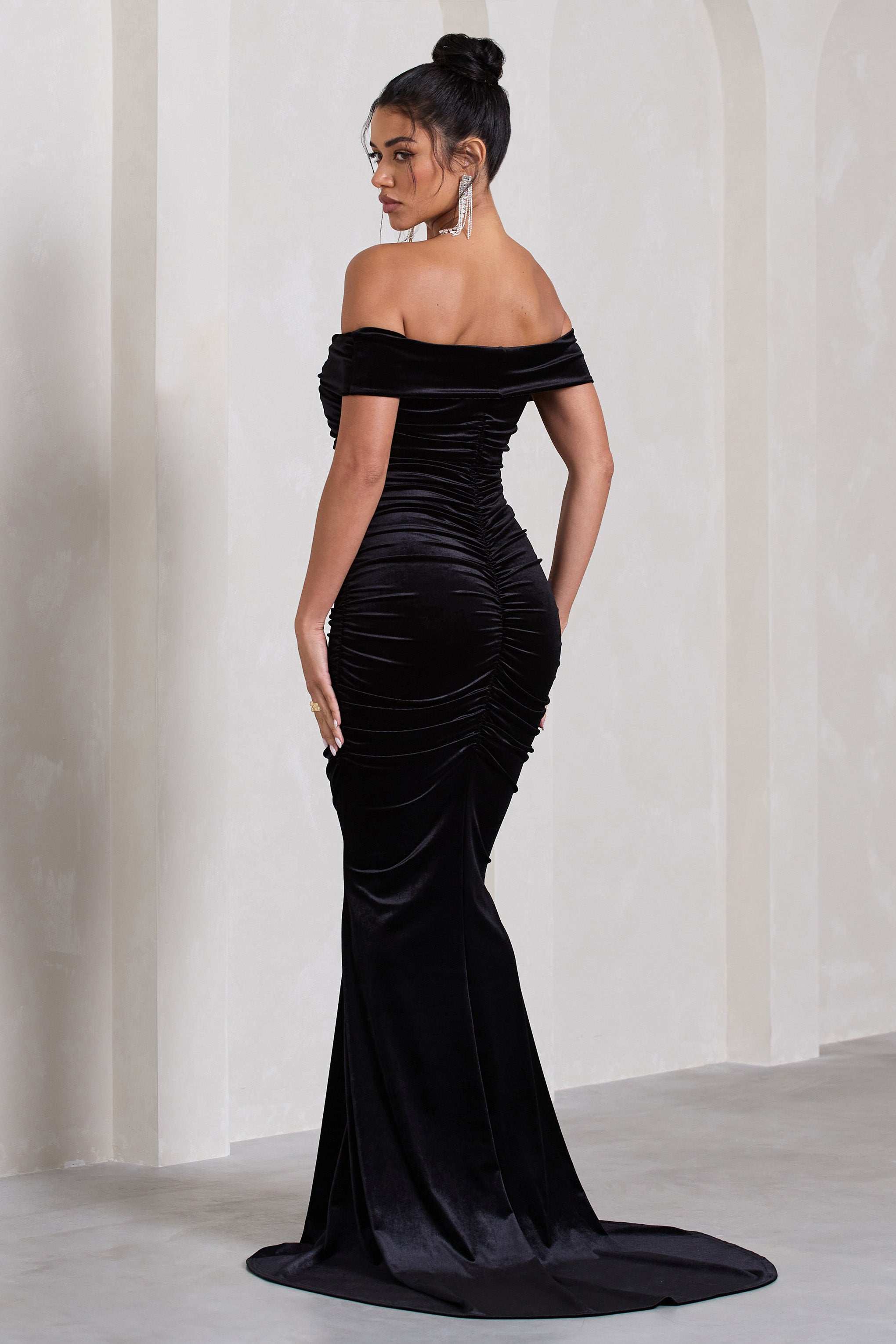 Apolline Black Velvet Off The Shoulder Ruched Fishtail Maxi Dress-Fashionmomo.All Rights Reserved