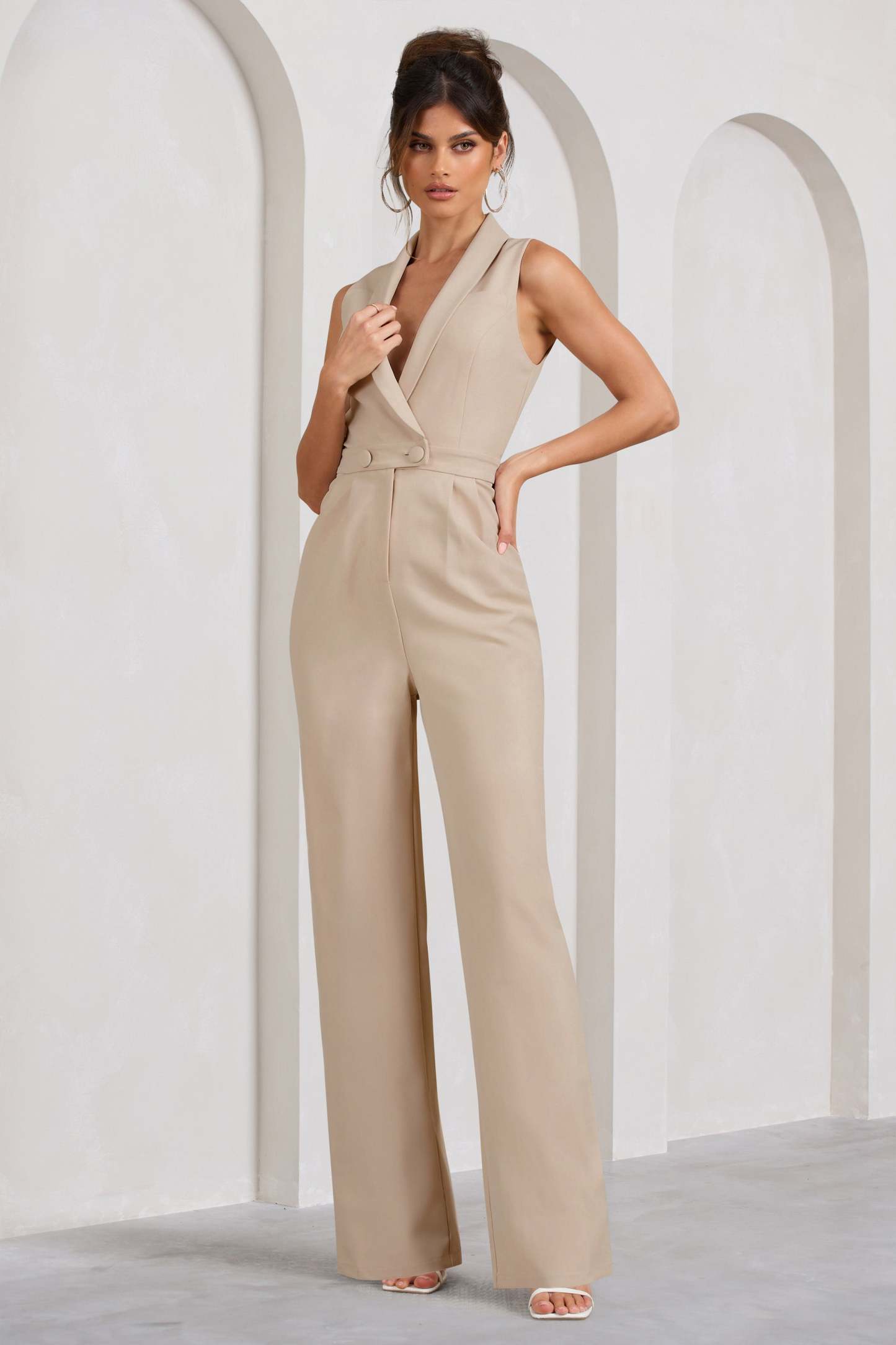 Endure Tall Stone Tailored Sleeveless Wide-Leg Jumpsuit-Fashionmomo.All Rights Reserved