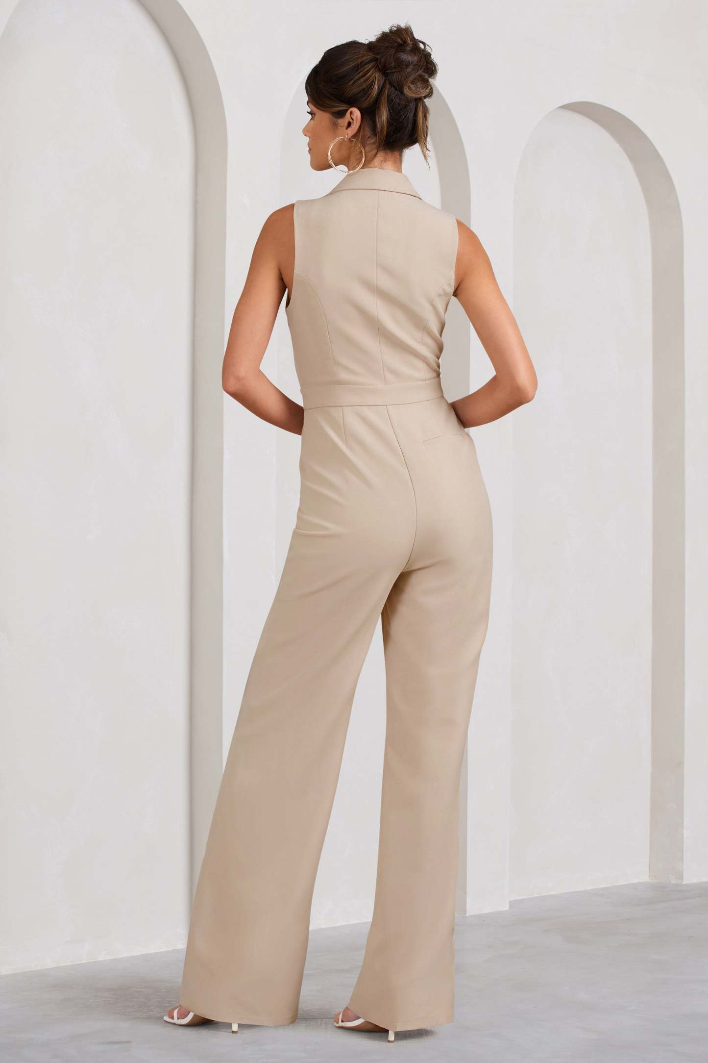 Endure Tall Stone Tailored Sleeveless Wide-Leg Jumpsuit-Fashionmomo.All Rights Reserved