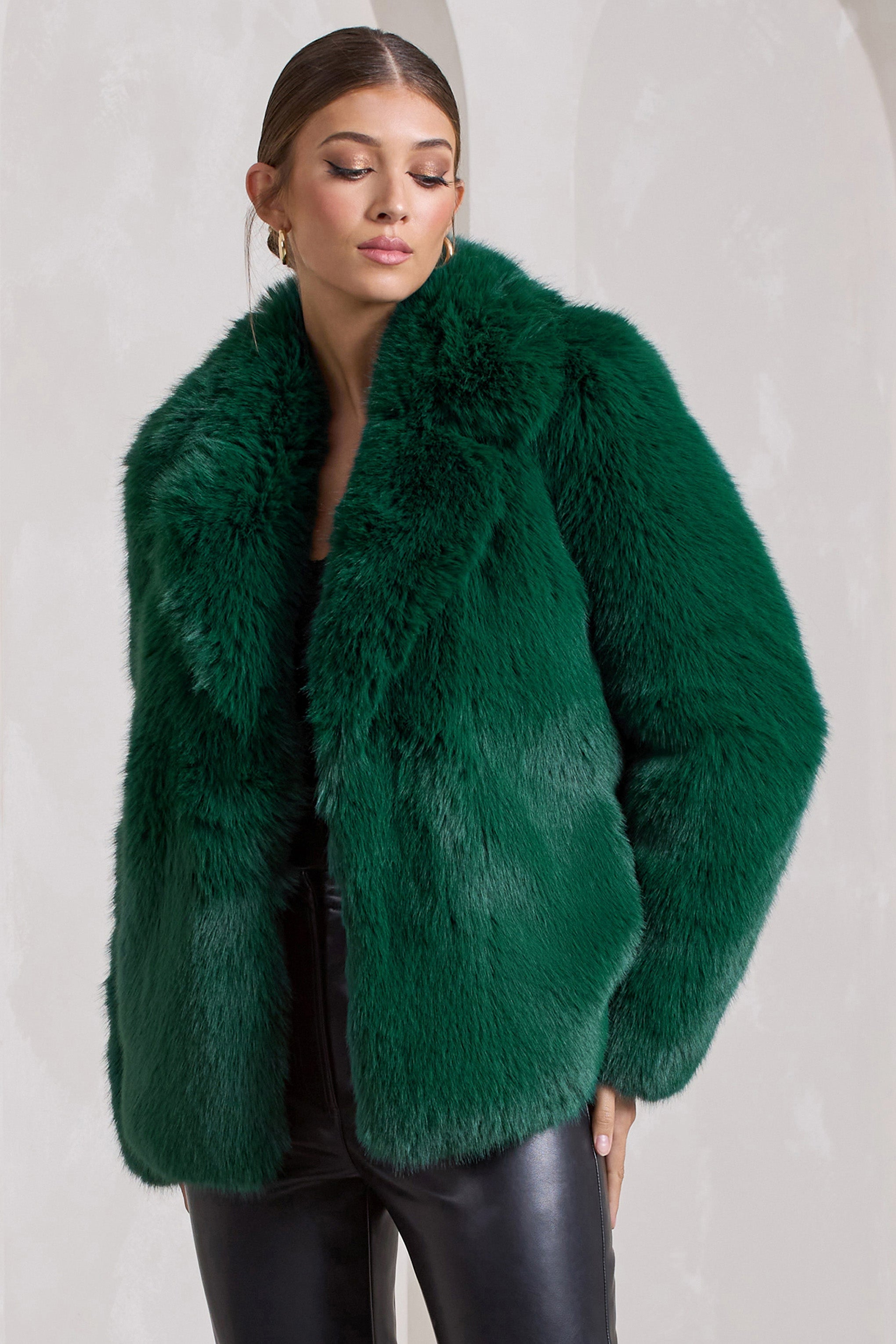 Hot Toddy Bottle Green Short Faux Fur Coat-Fashionmomo.All Rights Reserved