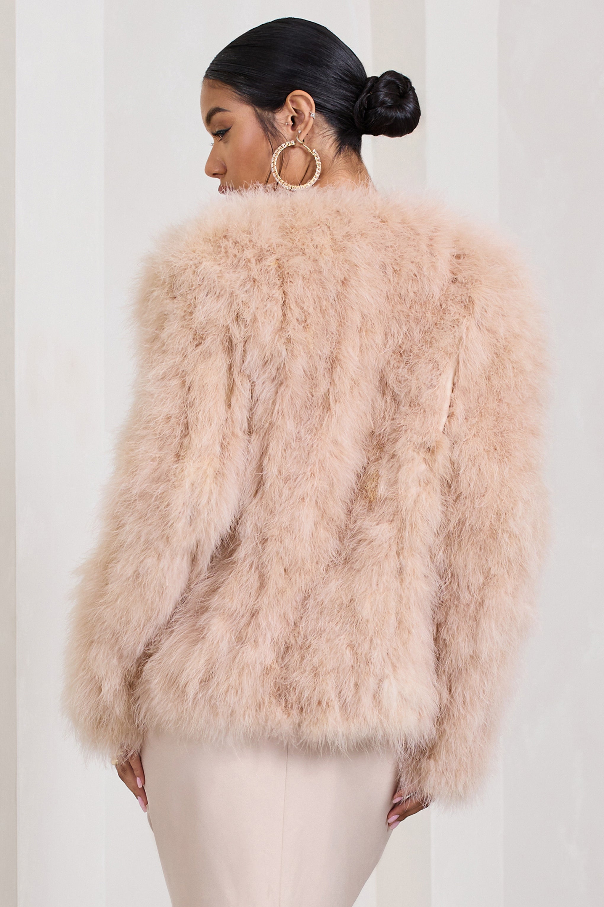 Aves Champagne Short Fluffy Feather Jacket-Fashionmomo.All Rights Reserved