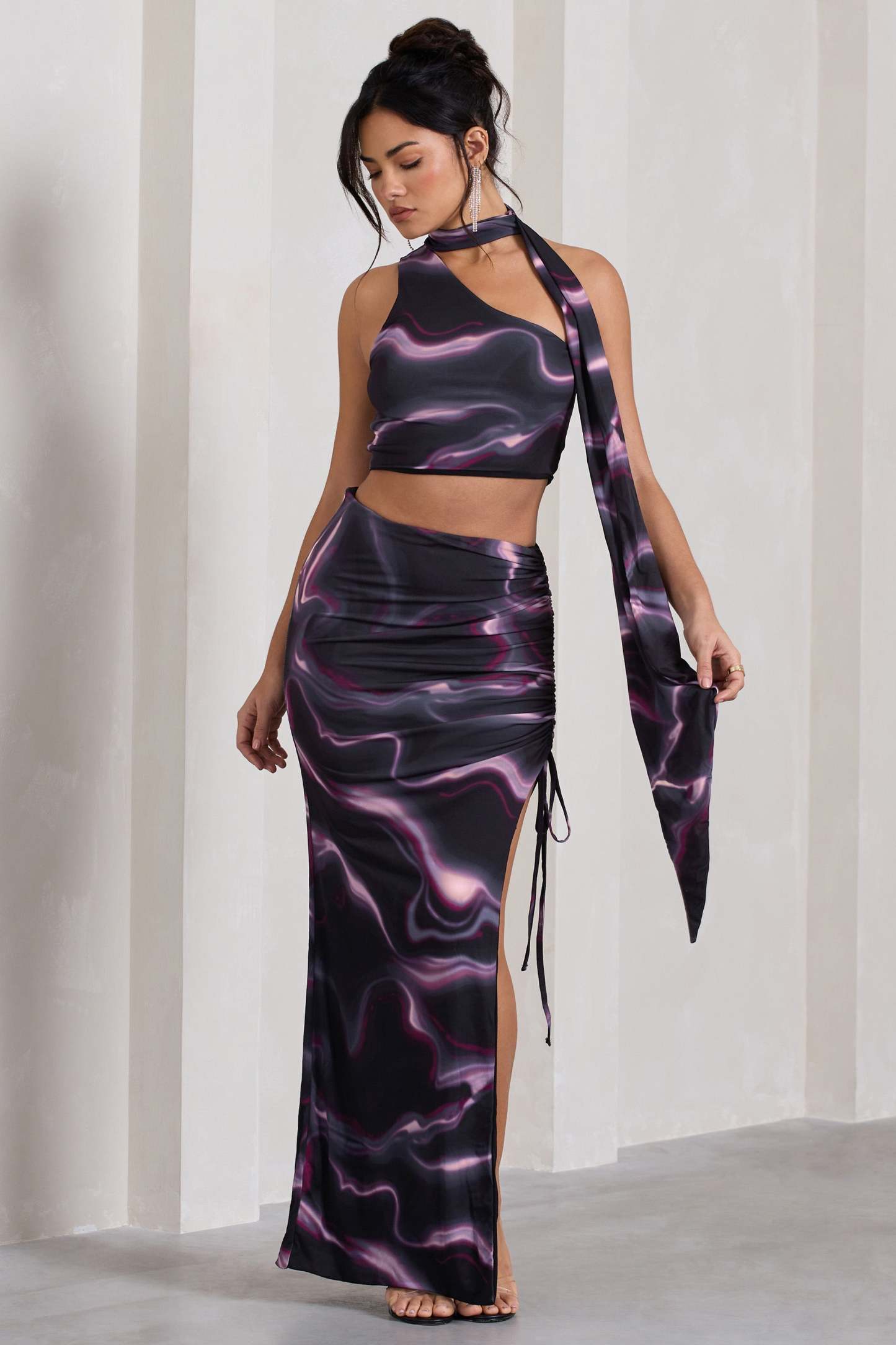 In The Air Black Printed Ruched Asymmetric High-Waisted Maxi Skirt-Fashionmomo.All Rights Reserved