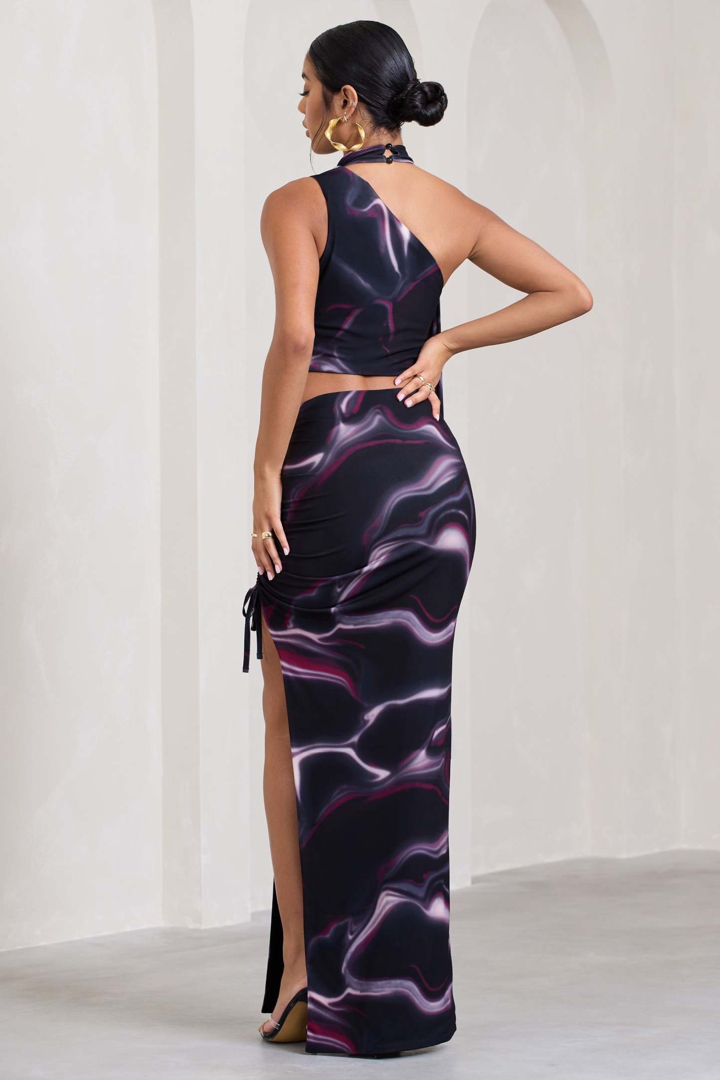 In The Air Black Printed Ruched Asymmetric High-Waisted Maxi Skirt-Fashionmomo.All Rights Reserved