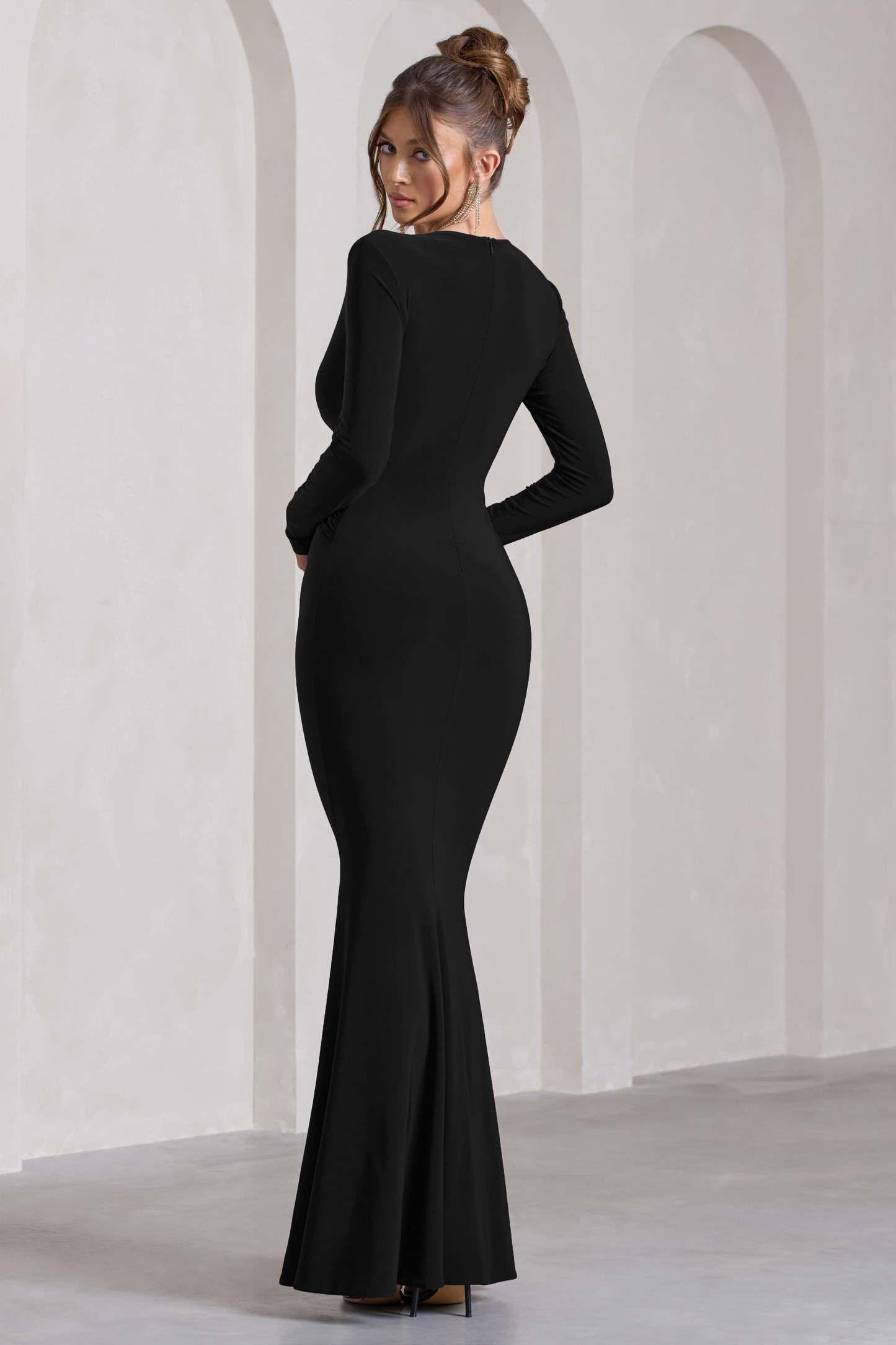 Aluna Black Plunge-Neck Twisted Split Maxi Dress-Fashionmomo.All Rights Reserved