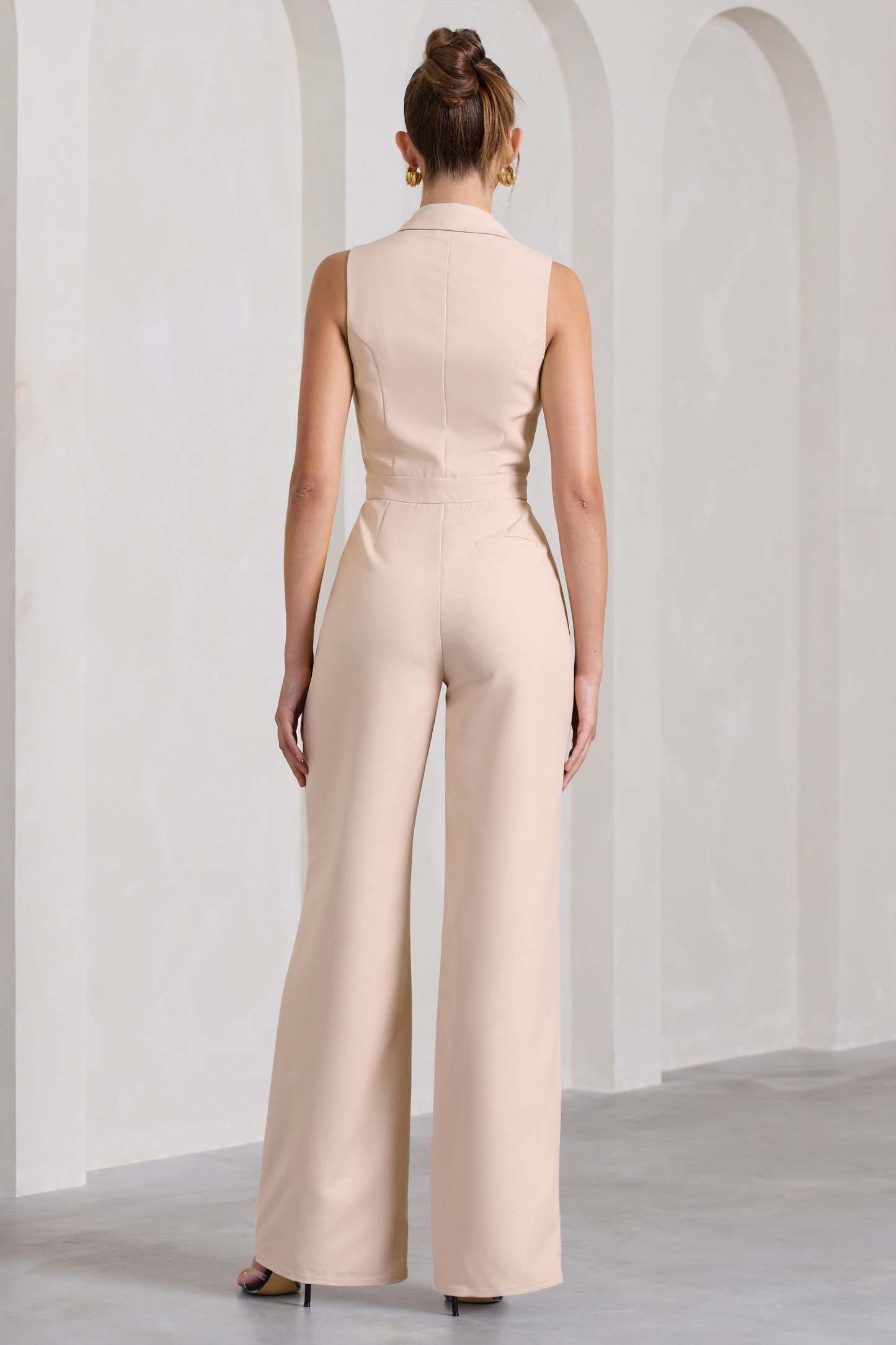 Endure Stone Tailored Sleeveless Wide-Leg Jumpsuit-Fashionmomo.All Rights Reserved